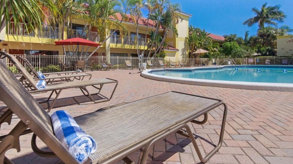 Best Western University Inn Main image
